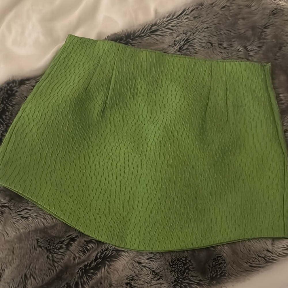 Zara Vibrant Green Textured Mini Skirt